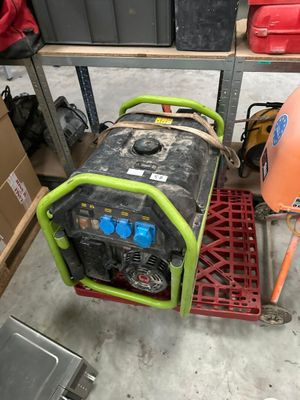 Groupe electrogène AVR PX 3000 - Photo 1