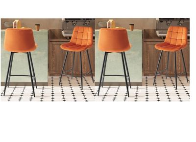 trois tabourets de bar orange posés sur un sol carrelé