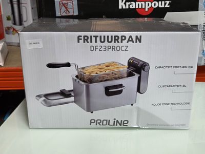 packaging for a fritturpan on a table in a store
