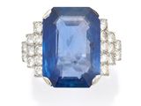 une bague en saphir et diamant