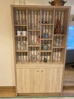 BUFFET en bois stratifié faux-chêne ouvrant à deux vantaux à… (photo 2)