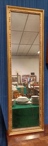 Miroir care doré. H : 110 x 31