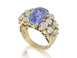 une bague en or blanc et beige avec un beige beige beige beige beige beige beige beige beige beige beige beige