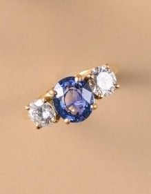 Bague en or jaune 750/1000 (18K) ornée en serti-griffes d'un…