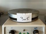 une image représentant une plaque de cuisson sur laquelle figure une étiquette