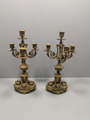 paire de candélabres anciens en laiton
