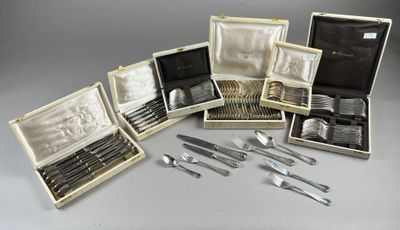 CHRISTOFLE, modèle Spatours Ménagère en métal argenté compre… - Photo 1