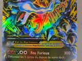 gros plan d'une carte pokemon sur une table