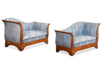 paire de chaises Art déco avec un revêtement rayé bleu et blanc