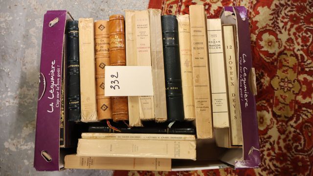 Carton de livres illustrés modernes dont: La chanson de ROLAND, T...