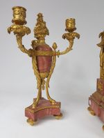 Garniture de cheminée en bronze doré et marbre rose, composé… (photo 5)