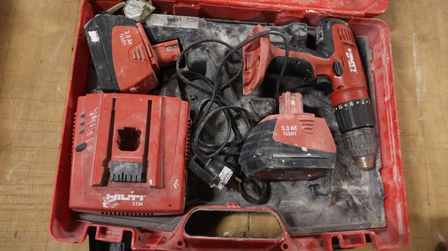 Visseuse HILTI SF 180-A avec deux batteries 3,0 Ah et chargeur, n...