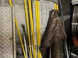 tout un tas d'outils qui traînent dans une pièce