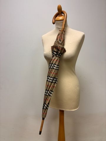 BURBERRY’S – Parapluie. État d’usage