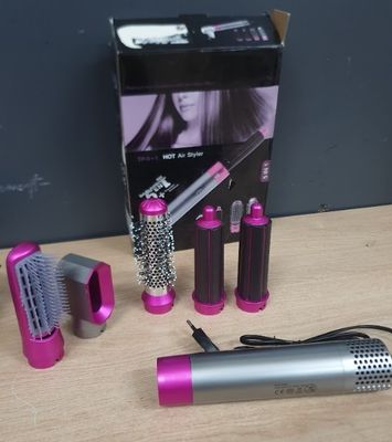 Sèche-cheveux et outil de coiffage 5-EN-1 , livré avec cinq …