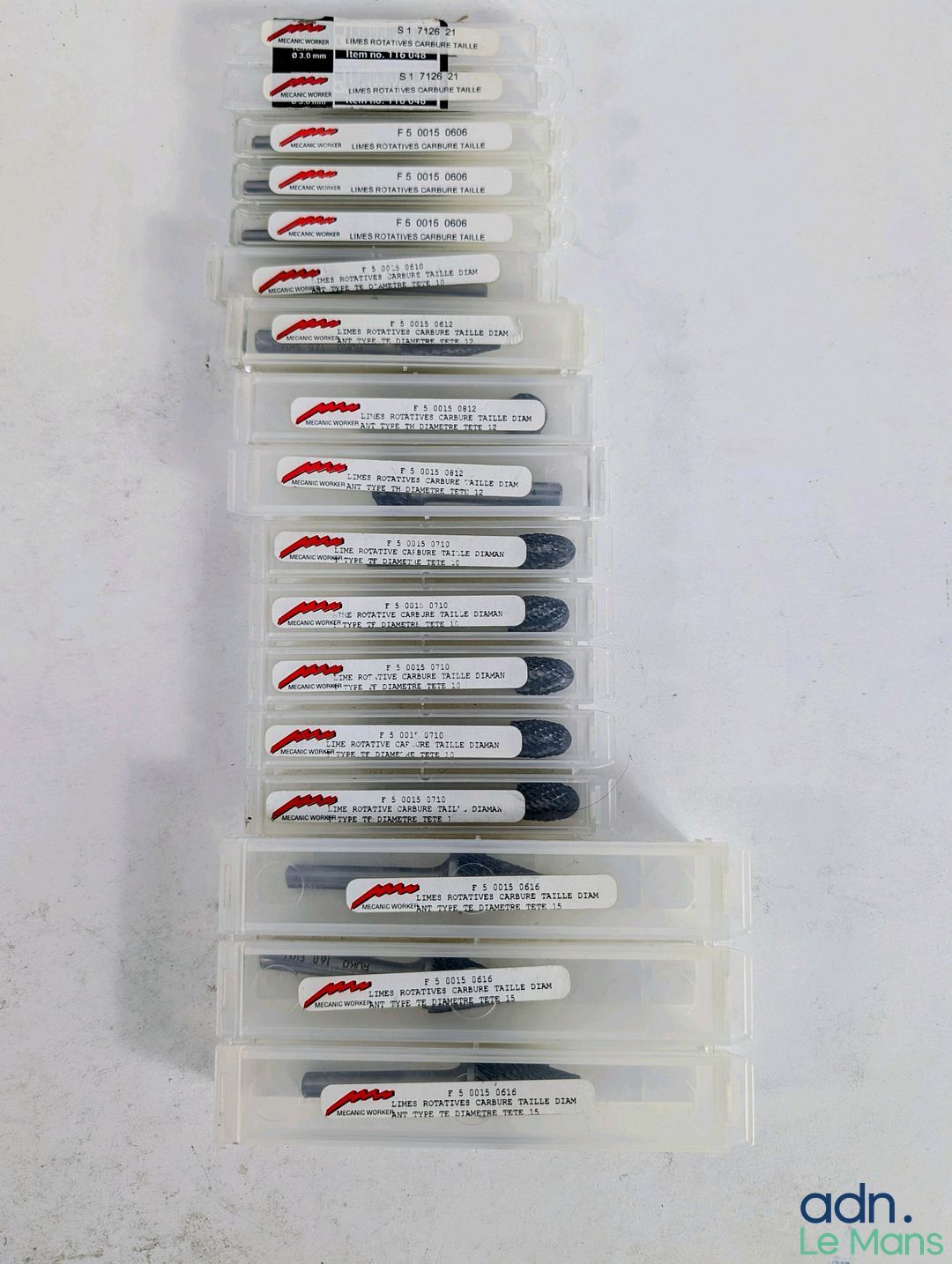 Lot de 17 limes rotatives au carbure de différents modèles.