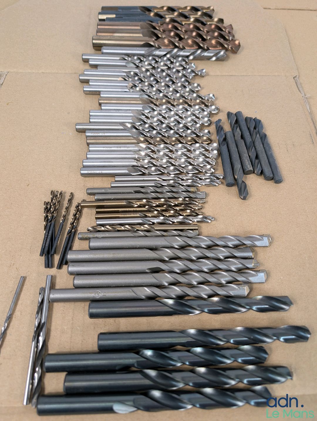 Lot de 50 forets de tailles et de modèles divers.