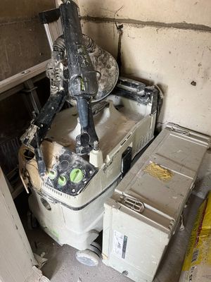a machine that is sitting in the corner of a room