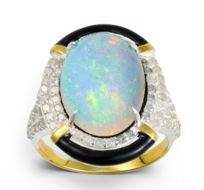une bague en oplite et diamants