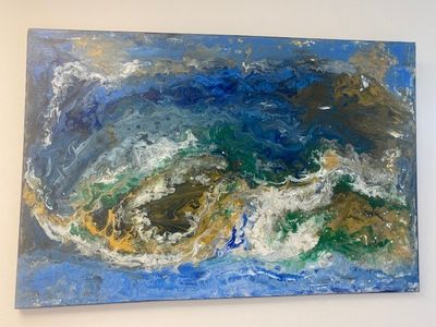 tableau représentant un tableau d'une vague s'écrasant sur une plage