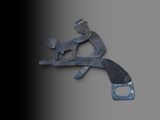 une sculpture en métal représentant un homme avec un chien sur le dos