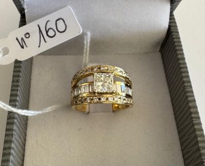 Bague Solitaire 3 Anneaux en or Jaune, sertie d'un beau diam…
