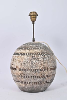 an image of a lamp that is on a table