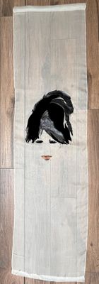 GUERLAIN (attribué à) - Voilage blanc avec visage de femme e…