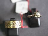 two rings that are sitting on top of each other