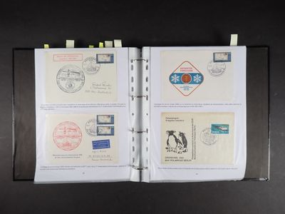 1 classeur vert de plus de 190 lettres et cartes, entiers PO…