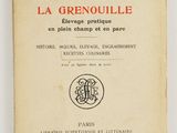 un vieux livre portant le titre « La Grenouille »