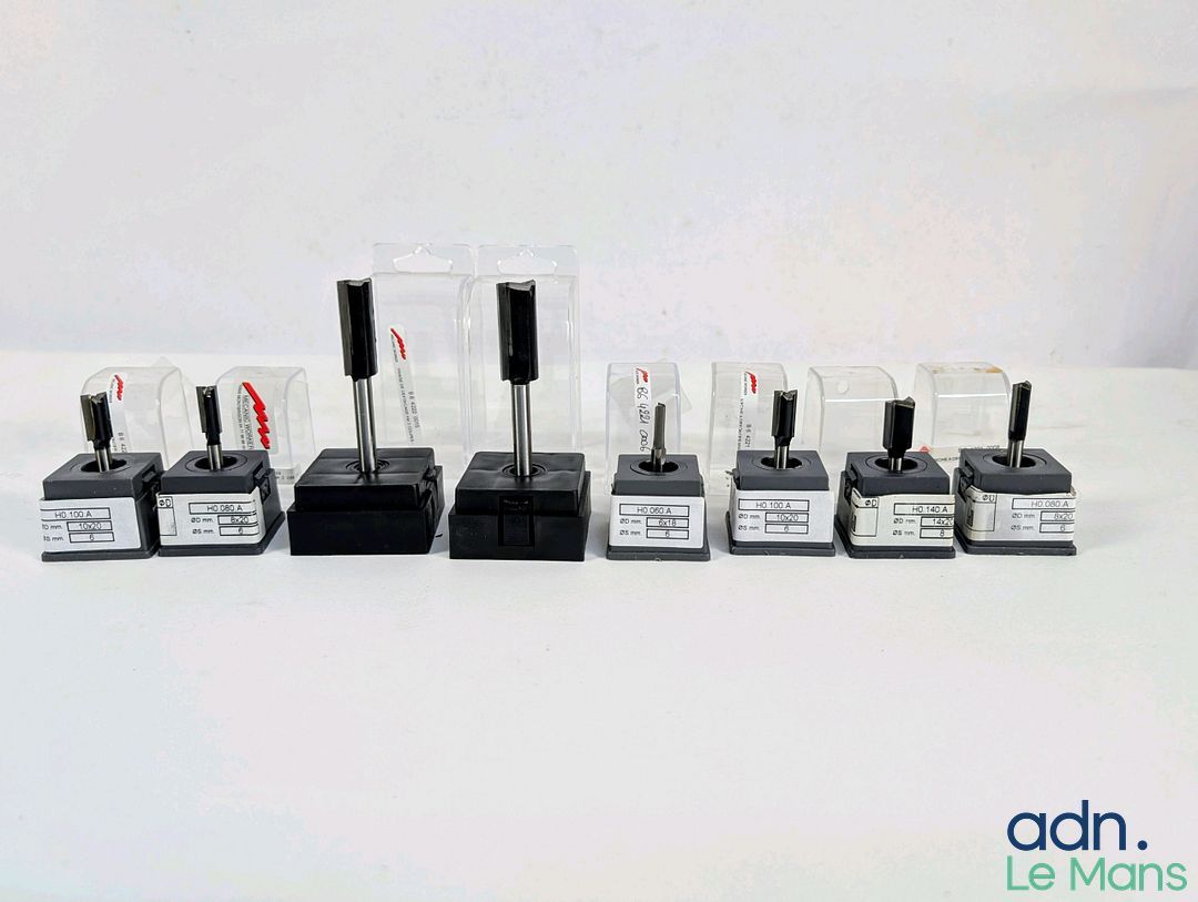 Lot de 8 mèches à défoncer de la marque MECANIC WORKER, de f…