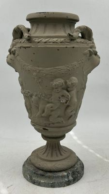 64 / ENT / Vase en alliage de métal peint et socle en m…