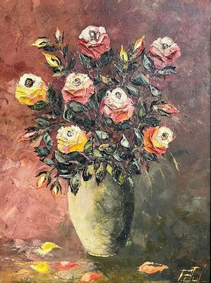 tableau représentant des fleurs dans un vase posé sur une table, avec des pétales éparpillés sur le sol