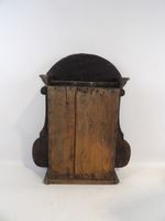Oratoire en bois noirci ouvrant par une porte, Ep. (photo 4)
