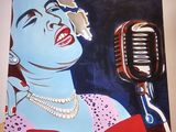 un tableau représentant une femme en train de chanter dans un micro
