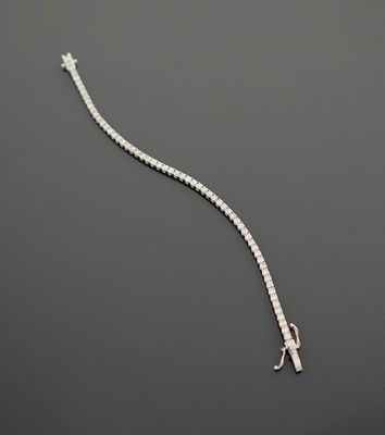 Bracelet tennis en or gris 18k 750 millièmes orné d'une lign…