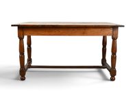 TABLE en bois naturel, plateau rectangulaire, piétement à qu… (photo 4)