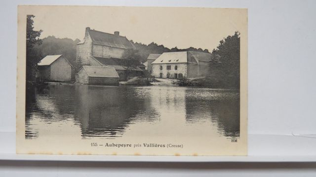 Vallière : Aubepeyre, près Vallière (HM 155). TBE.