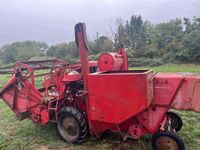 Moissonneuse batteuse MASSEY FERGUSON. (photo 4)