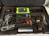 un boîtier qui contient tout un tas de fils
