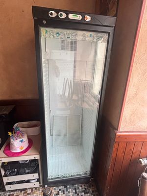 Vitrine verticale réfrigérée INTERFROID 3 une porte - vj fra…