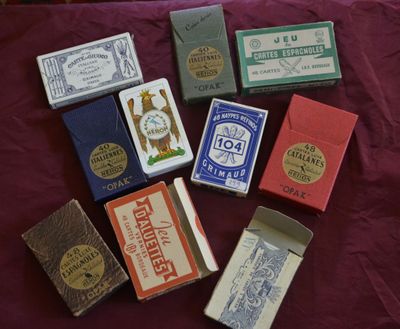 Lot de neuf jeux aluette dont : Cartes Italiennes (50/94mm) …