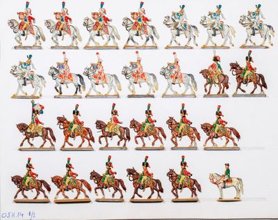 de nombreuses figurines représentant des hommes à cheval et des chevaux