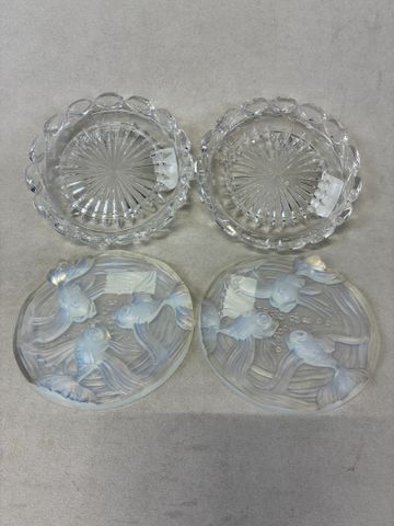 VERLYS France ; Deux dessous de bouteilles circulaires en verre o