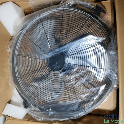 un boîtier contenant un ventilateur