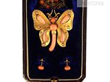 an image of a picture of a jewelry box with a butterfly on it