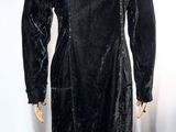 robe en velours noir sur un mannequin, mannequin, mannequin, mannequin, mannequin, mannequin, mannequin, mannequin, mannequin