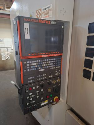 une photo d'une machine dans une usine