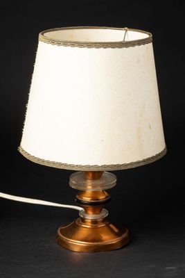 TRAVAIL 1950 Lampe de table composée d'anneaux en plexiglas …